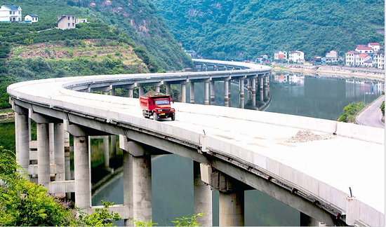 興山建全國首條水上生態(tài)公路 預計7月底通車