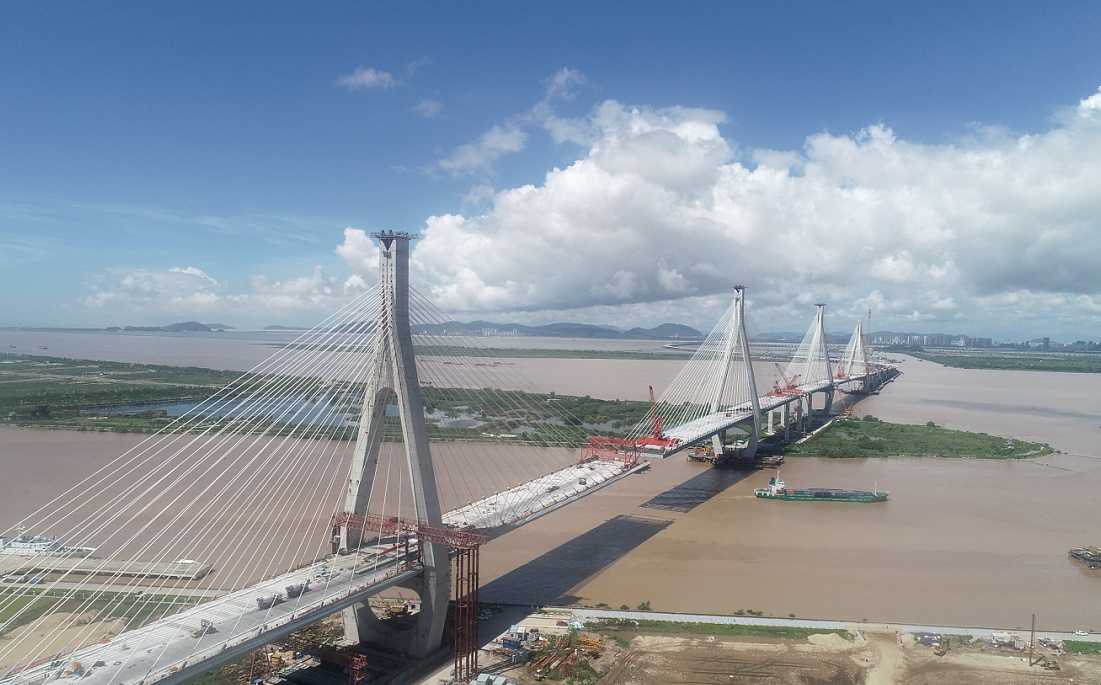 洪鶴大橋。
